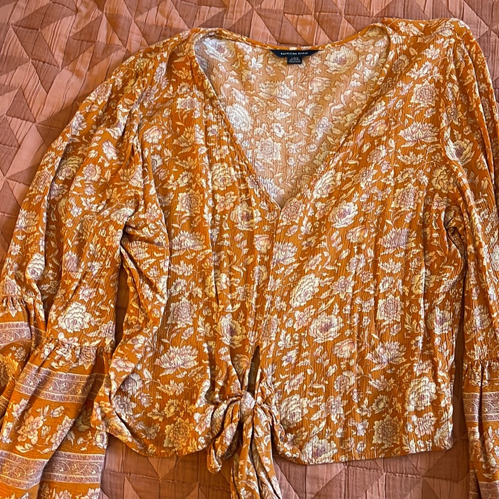 American Eagle Outfitters flower top
